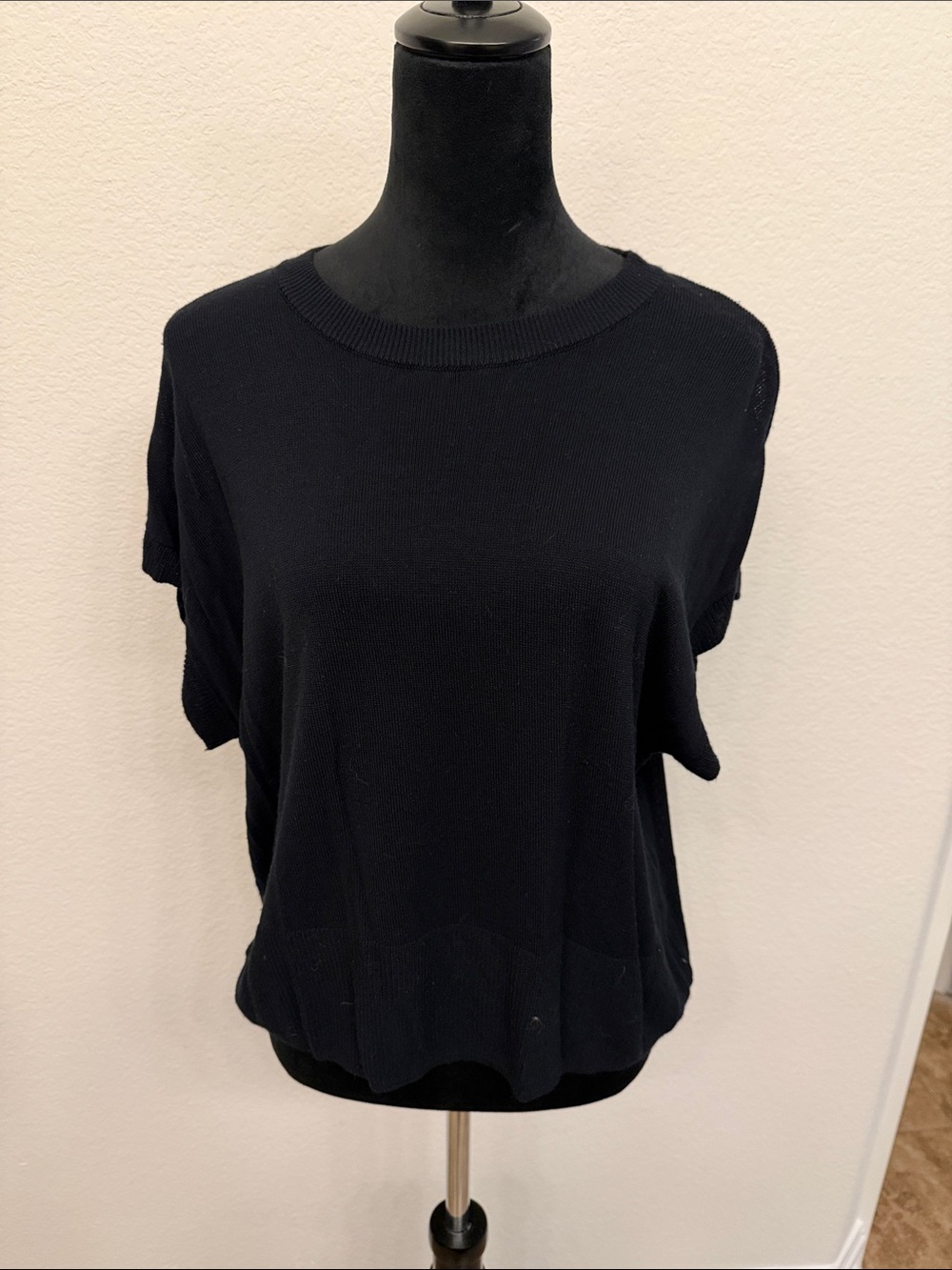 Halogen Black Short Sleeve Crewneck Knit Top